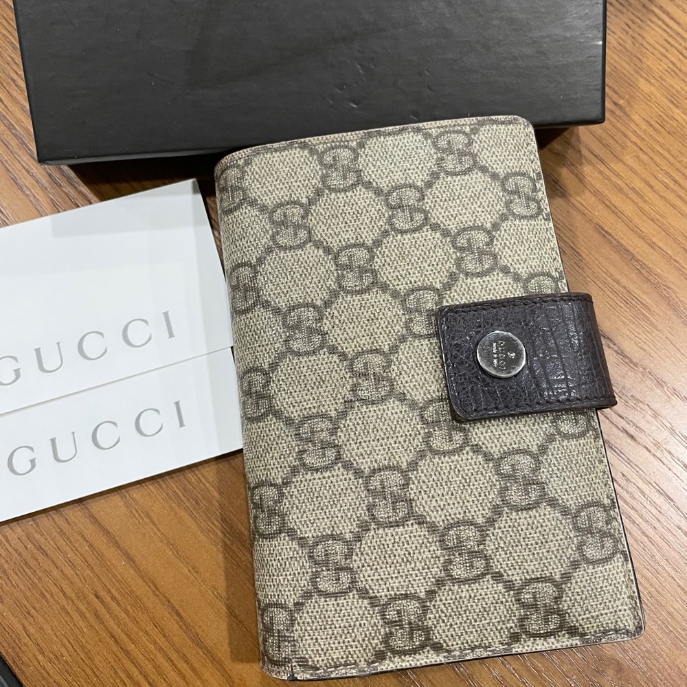 Gucci wallet